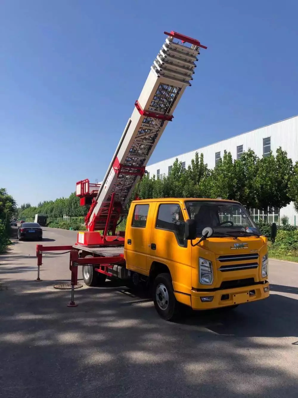 南开乡附近的云梯车出租服务：轻松解决高空作业需求
